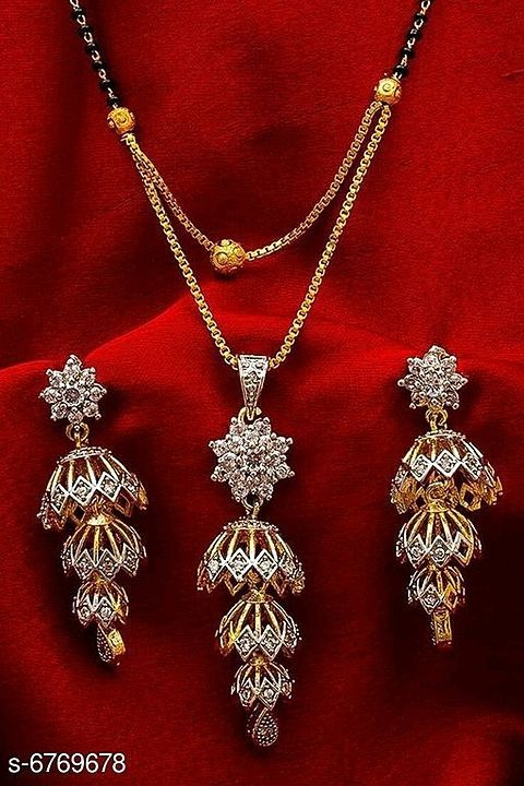 Catalog Name:*Twinkling Unique Mangalsutras*
Base Metal: Alloy
Plating: Gold Plated
Stone Type: Arti uploaded by All products group on 8/2/2020