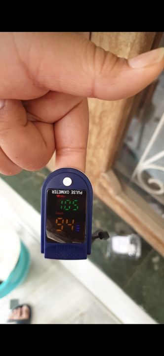 Fingertip pulse oximeter uploaded by Mobile accessories wholesale  on 5/10/2021