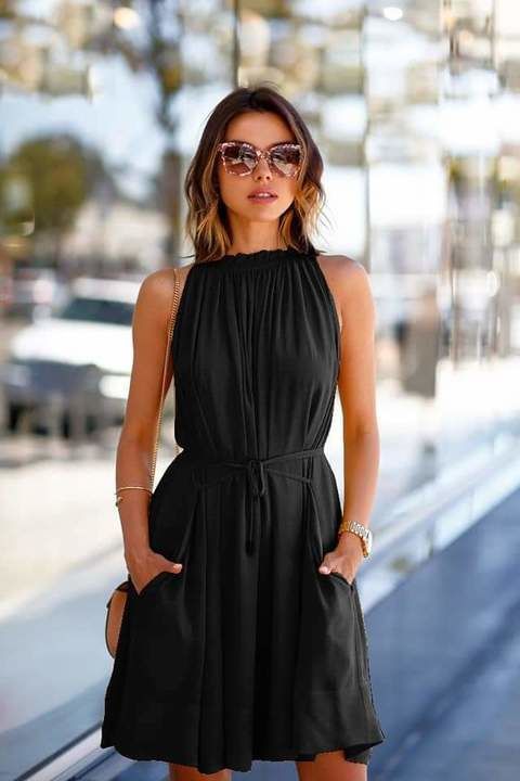 Dress uploaded by Lifestyle And luxurious collection on 5/12/2021