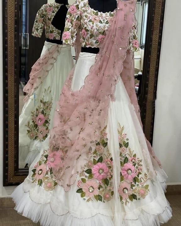 Lehenga cholli uploaded by Mousumi's Collection on 5/13/2021