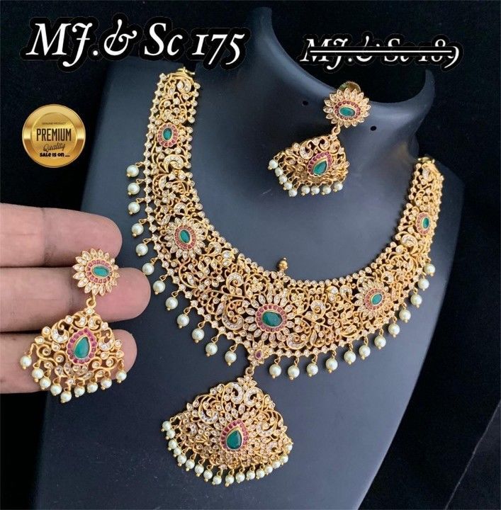 premium Quality jewellery set  uploaded by bhavani jewellery fashion  on 5/13/2021