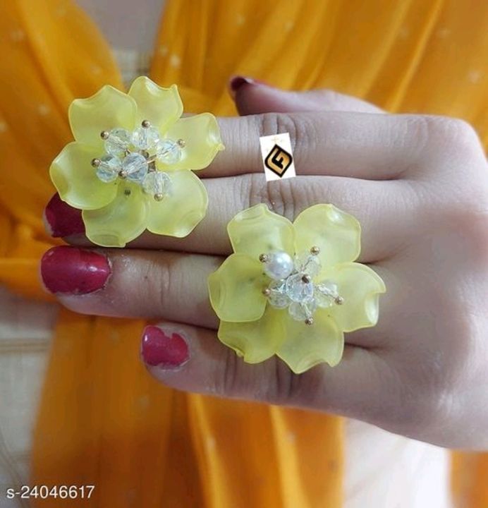 Flower earrings with cod and free shipp  uploaded by __Dress__collection__ on 5/14/2021