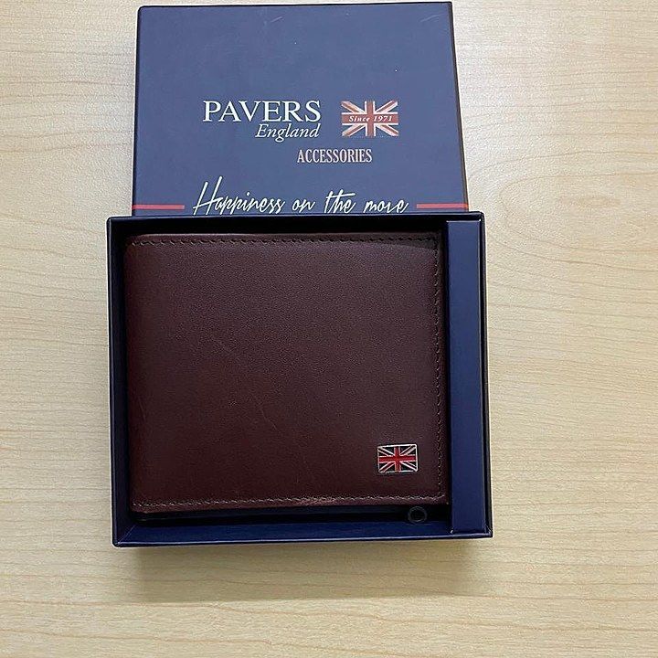 Post image Man's wallet
 👉Pavers England
👉 💯 Original Surplus
👉 Genuine leather
👉 Original box Available
👉5 model Available