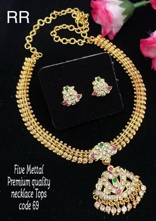premium Quality jewellery set  uploaded by bhavani jewellery fashion  on 5/14/2021