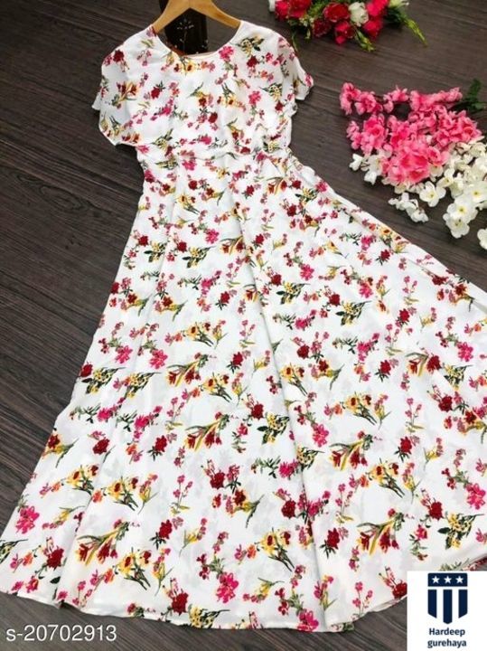 Beautiful long dress for women uploaded by business on 5/15/2021