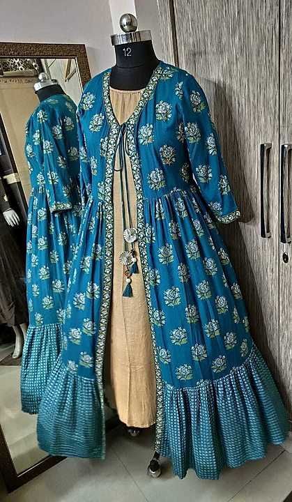 Post image Beautiful long one piece dress 
Detachable jacket 
With tassles
Size m to xxl

Same day delivery
Tracking also.

Single and set both available