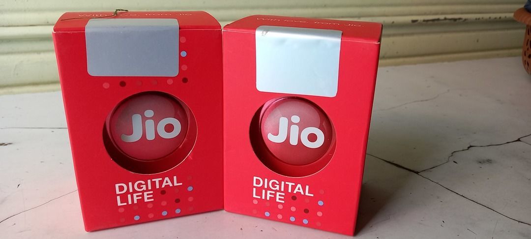 Post image I want 10 Pieces of Jio 540 WiFi hotspot.
Chat with me only if you offer COD.
Below is the sample image of what I want.