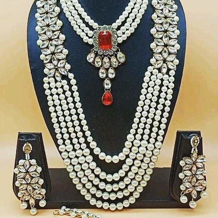 Catalog Name:*Feminine Chic Jewellery Sets*
Base Metal: Alloy
Plating: Gold Plated
Stone Type: Stone uploaded by business on 8/4/2020