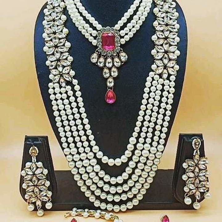 Catalog Name:*Feminine Chic Jewellery Sets*
Base Metal: Alloy
Plating: Gold Plated
Stone Type: Stone uploaded by Trendy Bizz on 8/4/2020