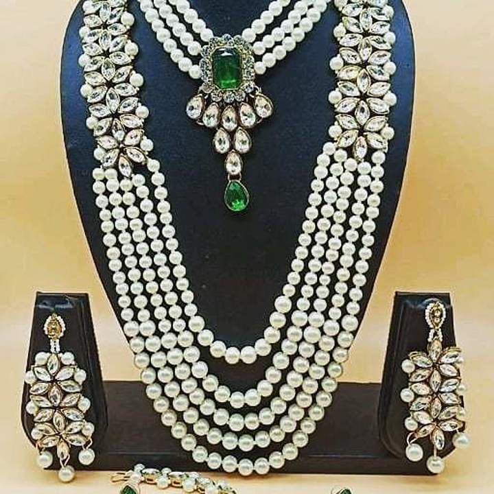 Catalog Name:*Feminine Chic Jewellery Sets*
Base Metal: Alloy
Plating: Gold Plated
Stone Type: Stone uploaded by Trendy Bizz on 8/4/2020