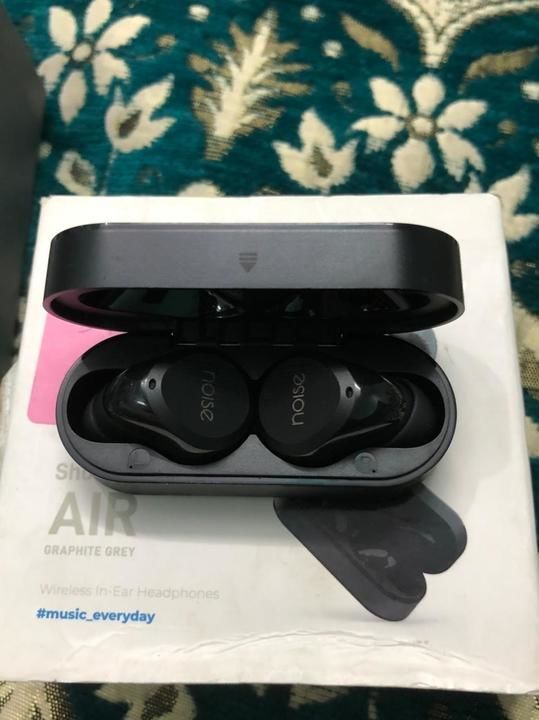Earbuds uploaded by business on 5/18/2021