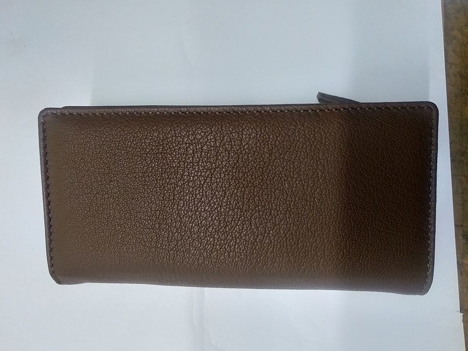 Ladies leather pouch uploaded by Zubair Enterprises on 8/5/2020