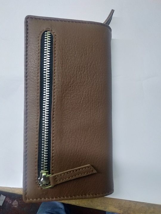 Ladies leather pouch uploaded by Zubair Enterprises on 8/5/2020
