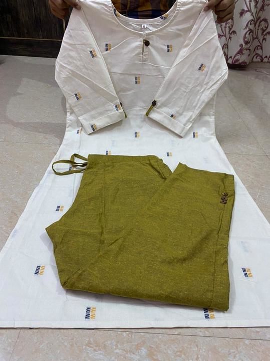 Khadi kurti with pencil pent uploaded by Shakumbhari textiles on 5/26/2021