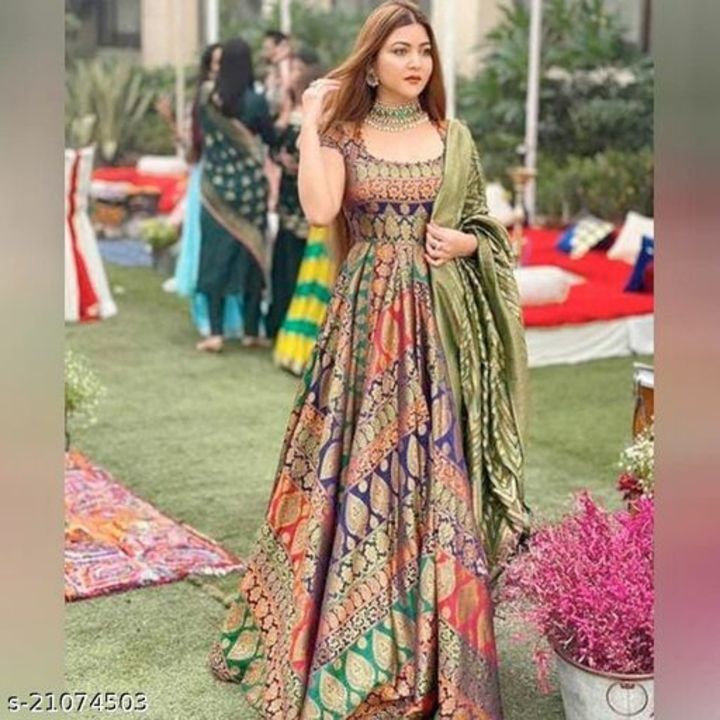 Beautiful Gown uploaded by Shopping Dil Se on 5/27/2021
