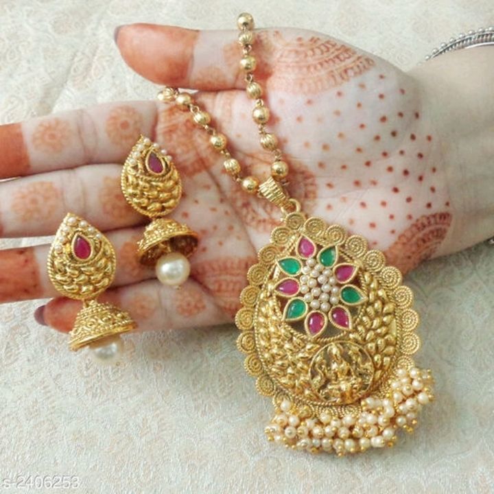 Women's Alloy Gold Plated Jewellery Set
Material:  Brass Alloy  uploaded by business on 5/27/2021