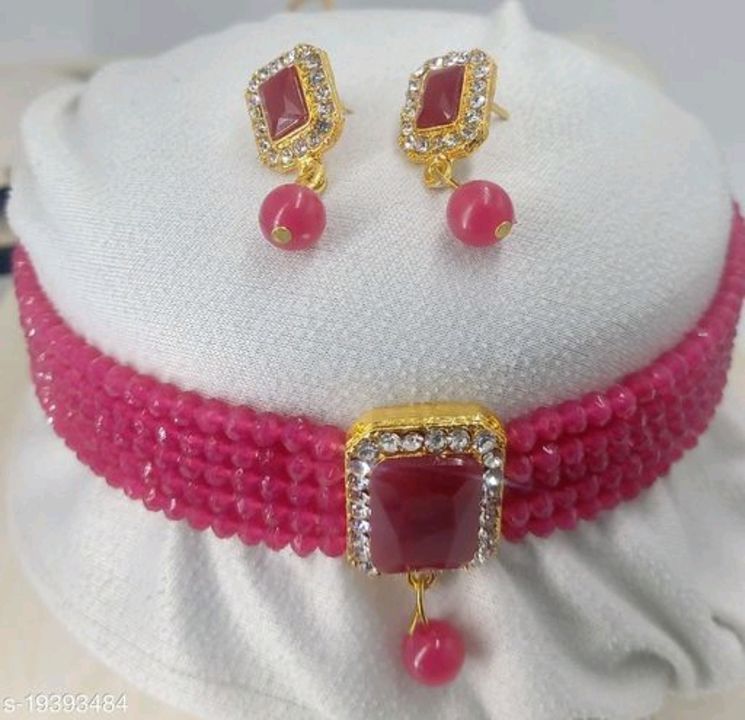 Product image with price: Rs. 300, ID: 55d027d1