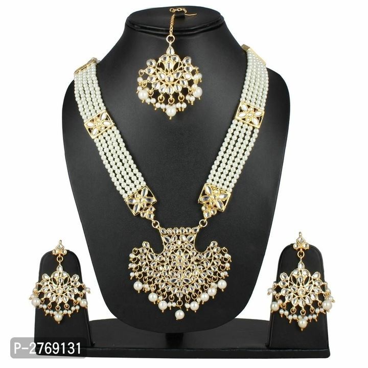 Jewelry set uploaded by business on 5/27/2021
