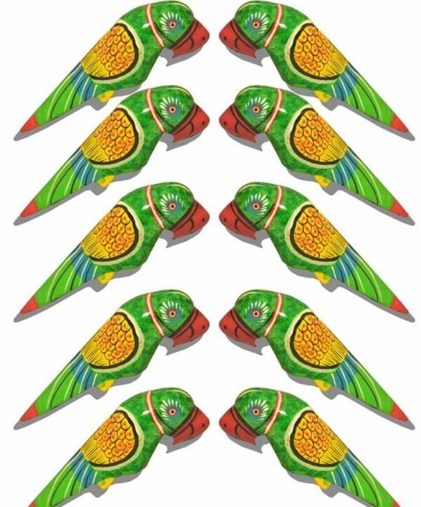 Wooden parrots uploaded by business on 5/28/2021