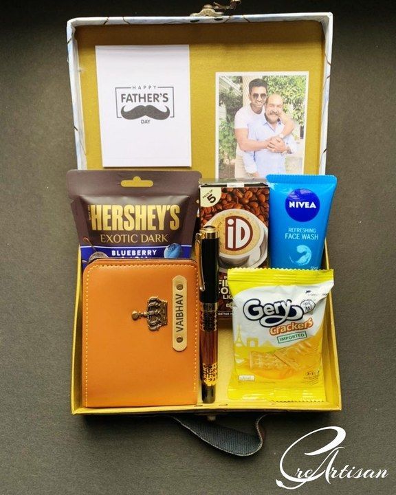 Father's Day Combo ❤🙈..... uploaded by Creartisan.official on 5/28/2021