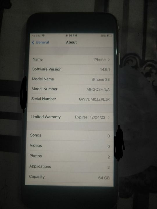 IPhone Se 2020 64 gb uploaded by Mobile box(green india traders) on 5/28/2021