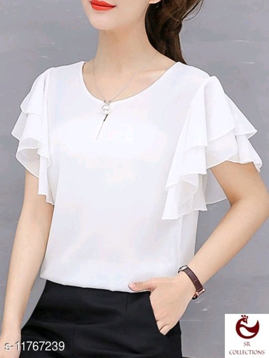 Ladies top uploaded by business on 5/29/2021