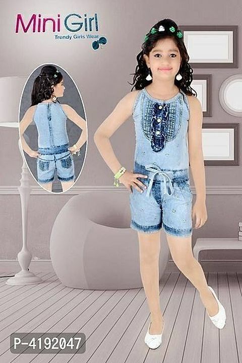 Girls Party Wear Top with Bottom Set uploaded by Online Meri Dukaan - Website  on 8/8/2020