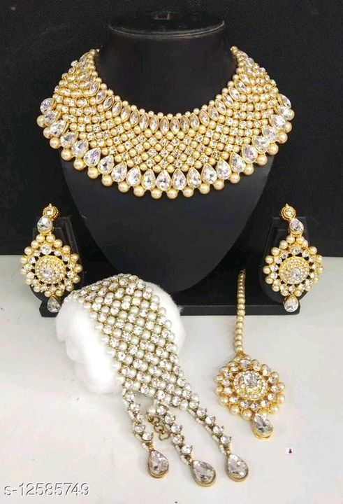 Heavy jewelry fashion hub uploaded by Fashion catalog all products on 5/31/2021