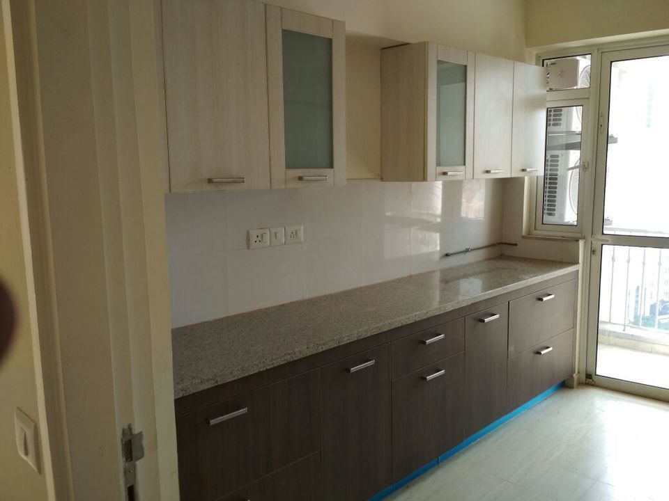 Kitchen in gloss finish uploaded by LCD MODULAR INTERIOR SYSTEM on 6/2/2021
