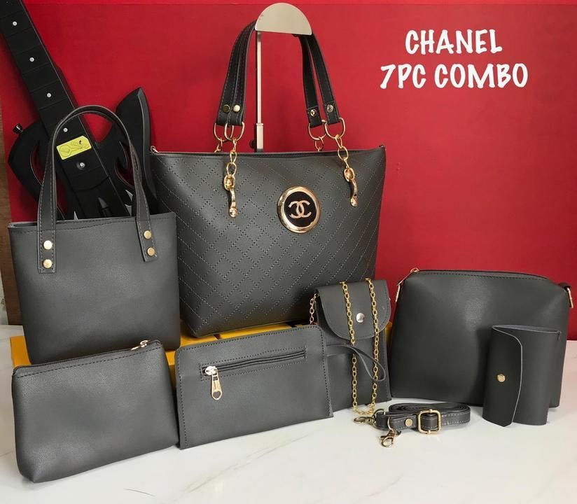 Post image *Chanel*

7pcs combo

High quality 


Live pic and vedio 🎥 available check👆

awesome quality👌👌👌😋