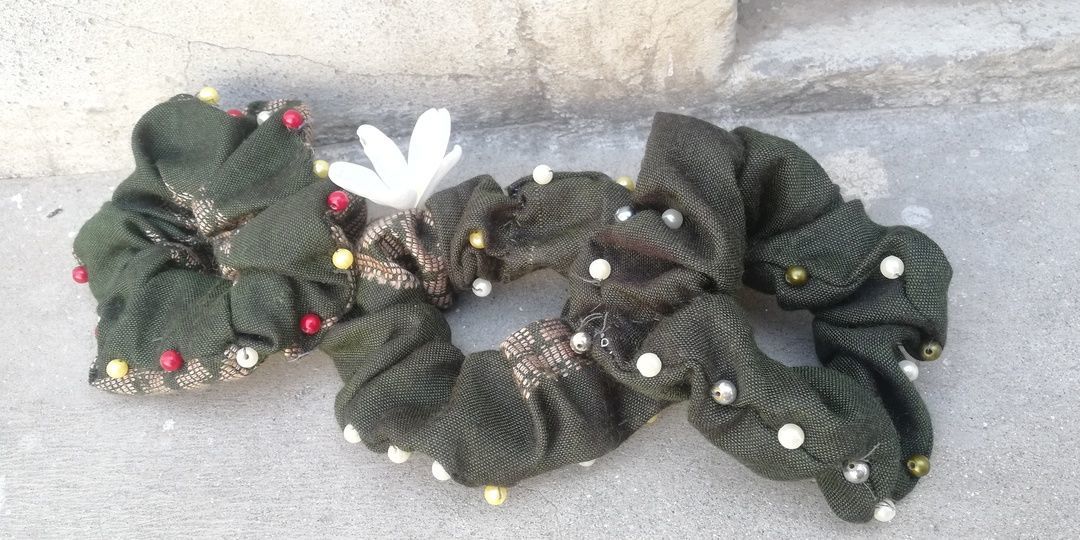 Moti Green scrunchie  uploaded by Lady.istic  on 6/4/2021