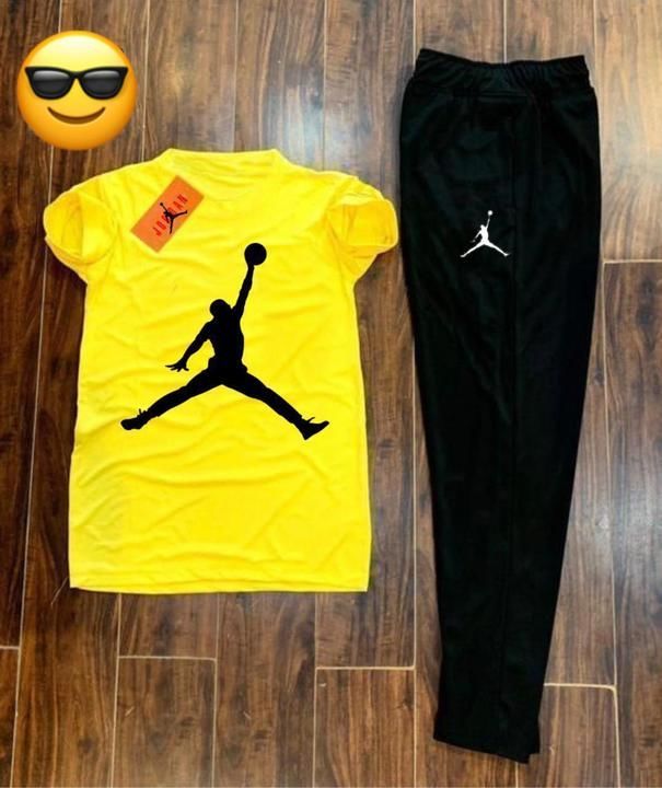 Jordan
Track suit
M L XL
Dryfit fabric 
Price 560/- only 
Free ship uploaded by business on 6/5/2021