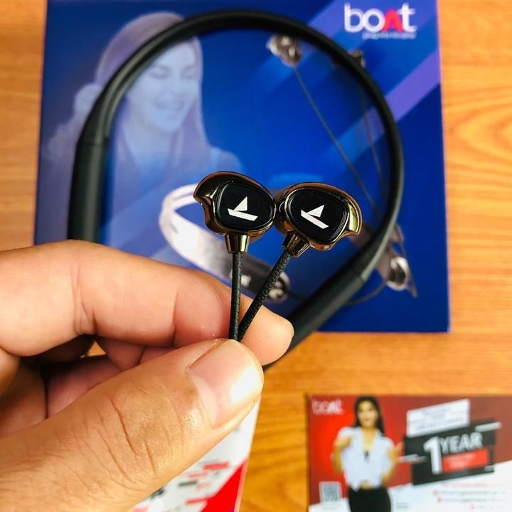 ✅ *BOAT ROCKERZ 325* ✅ 

# Bluetooth Headset 
# Comfortable Neck Band 
# Buttons for Calling Feature uploaded by business on 6/5/2021