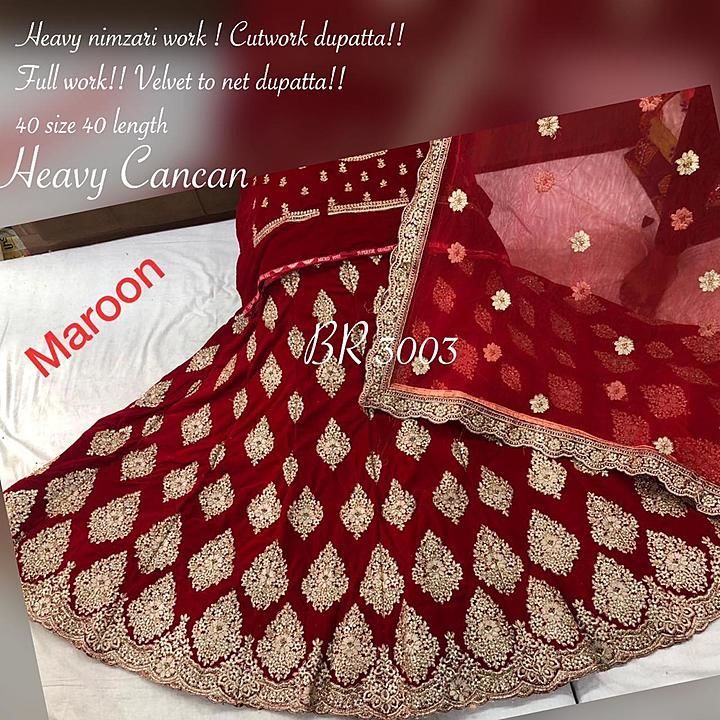 Post image Velvet lehnga Heavy work 
Zoom see.


Weight approx 2.5

Price - 4500 
Shipping Free.