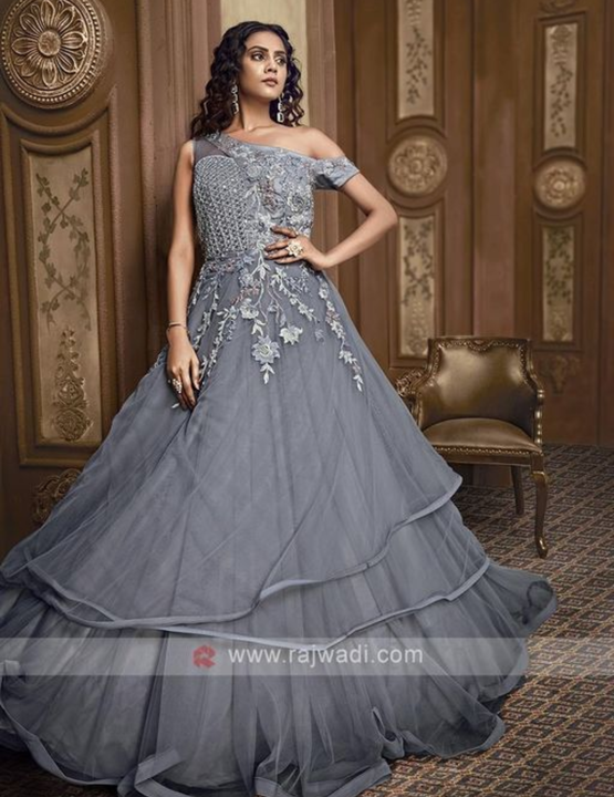 Women gorgeous gown uploaded by Sajju Sekh on 6/7/2021