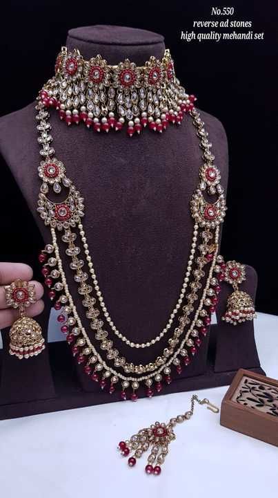 Rs3150+$
MiniBridal set with reverse ad stone mehendi plated uploaded by Naari Collection on 6/9/2021