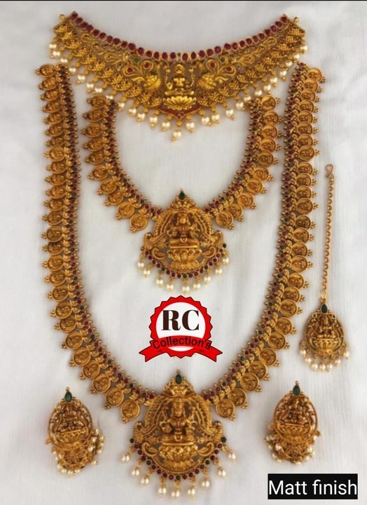 Jewellery sets uploaded by RC collections on 6/9/2021