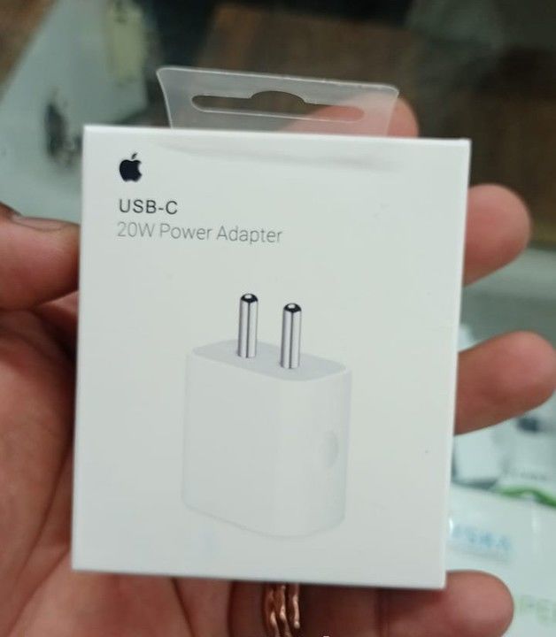 Apple 20w power adaptor. uploaded by Rp'stechnology on 6/13/2021