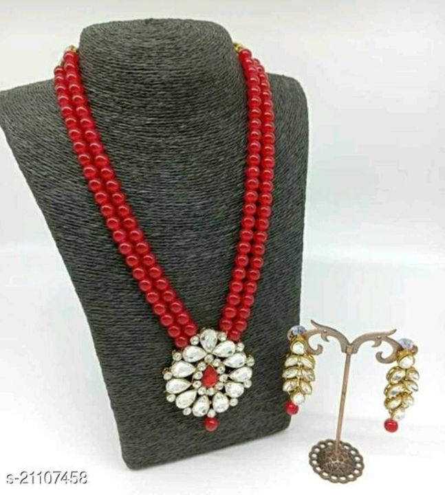 Post image Cash on delivery h 

Price- 310

NECKLACE SET
Base Metal: Alloy
Plating: Gold Plated
Stone Type: Artificial Stones &amp; Beads
Sizing: Adjustable
Type: As Per Image

Country of Origin: India