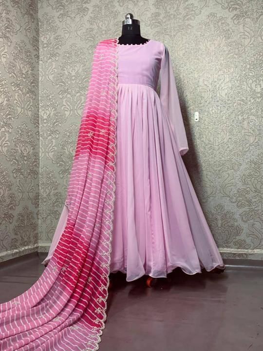 Post image Check my new product ❤*HK-1288* 👌🏻👌🏻👌🏻
*PRESENTING NEW PARTY WERE SIMPLE LOOK GOWN - FANCY WORK DUPATTA*👌🏻👌🏻
🧵 *FABRIC DETAILS* 🧶
👗 *GOWN* 👗# *GOWN FABRICS* : HEAVY GEORGETTE SILK + MICRO COTTON INNER WITH FULL SLEEVE
👗 *DUPATTA* 👗# *DUPATTA FABRIC* : HEAVY GEORGETTE SILK WITH DIGITAL PRINT AND EMBROIDERY WITH HAND WORK.CUT 2.10 MTR
*GOWN LENGTH* = 52 INC*FLAIR* = 6 MTR*SIZE* = XL FULL STITCHED (XXL MARGIN)
👇👇💃💃💃💃💃💃💃💃💃G👉 *RATE : 1080+Shipping/-*🛫🛫
👑 *KING OF QUALITY* 👑