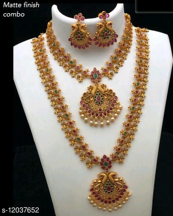 Jewelry set uploaded by business on 6/19/2021