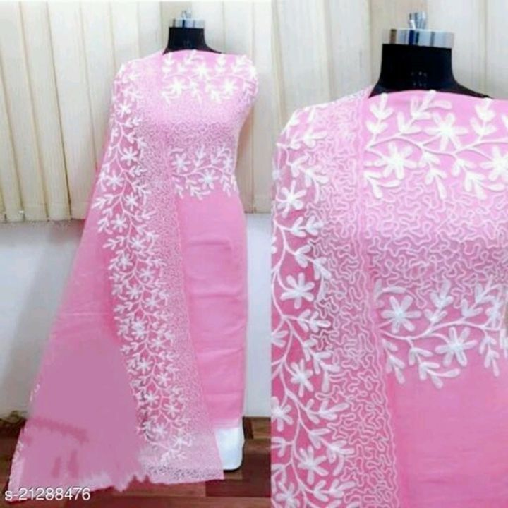 Product image of Beautiful dress material, price: Rs. 650, ID: beautiful-dress-material-9b4999fc