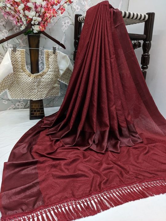 Post image *🪡STOP &amp; SHOP launching traditional Soft Dola Silk sari with Satin Border and all over geometric woven pattern Embroidery work saree*

*🖋️KAJI KATRI*

*👇 DETAILS 👇*

*✨FABRIC :* Soft Dola Silk sari with Satin Border and all over geometric woven pattern
*✨BLOUSE :* full sleeve Heavy sati Banglore Embrodaro Work
 (0.80 Mitar ).  
 *Unstitched blouse Fabric*

*✨WORK :* Soft Dola Silk sari with Satin Border and all over geometric woven pattern

✨ *The sari handcrafted in traditional Soft Dola Silk sari with Satin Border and all over geometric woven pattern*

*🕴️ RATE : 450/-*

👉 Get this amazing saree And make Your weardrobe more beautiful 

**🏢STOP &amp; SHOP**

*Avadha 6069*