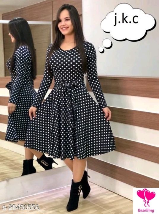 Post image Classic Graceful Women dresses
Fabric: CrepePack: Pack Of 1
Sizes:S (Length Size: 40 in) XL (Length Size: 40 in) L (Length Size: 40 in) M (Length Size: 40 in) XXL (Length Size: 40 in) 
Rs.400