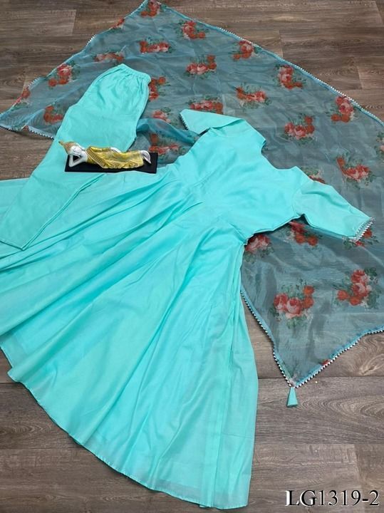 Product uploaded by Forever Fashion Boutique on 6/26/2021