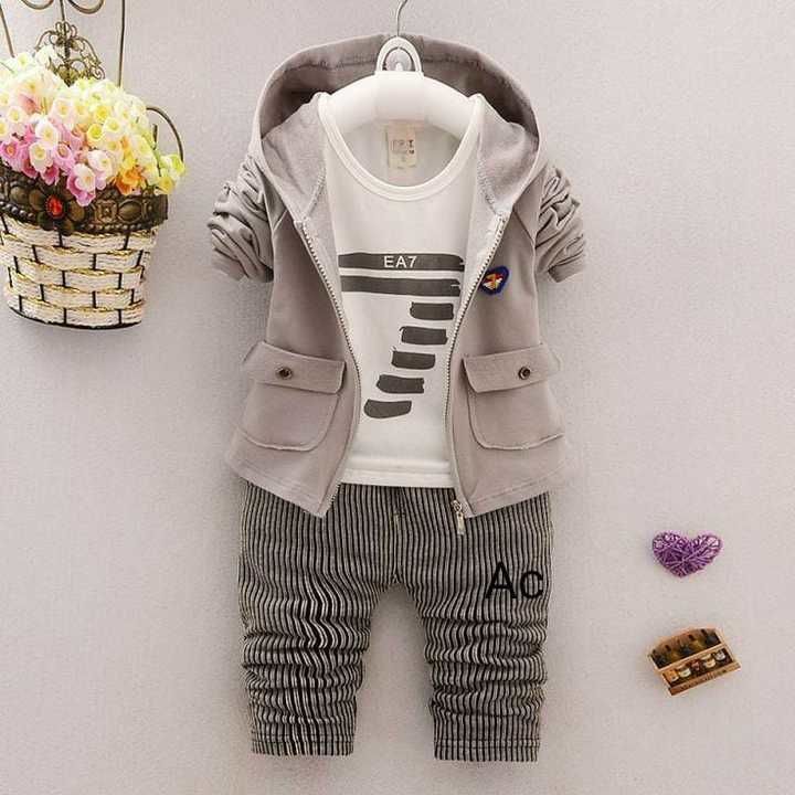 Post image 3 pieces hoodie set ❤️❤️❤️❤️❤️❤️❤️Size 0-4yrs 😜😜😜😜😜Price 999cshipping free Book fast