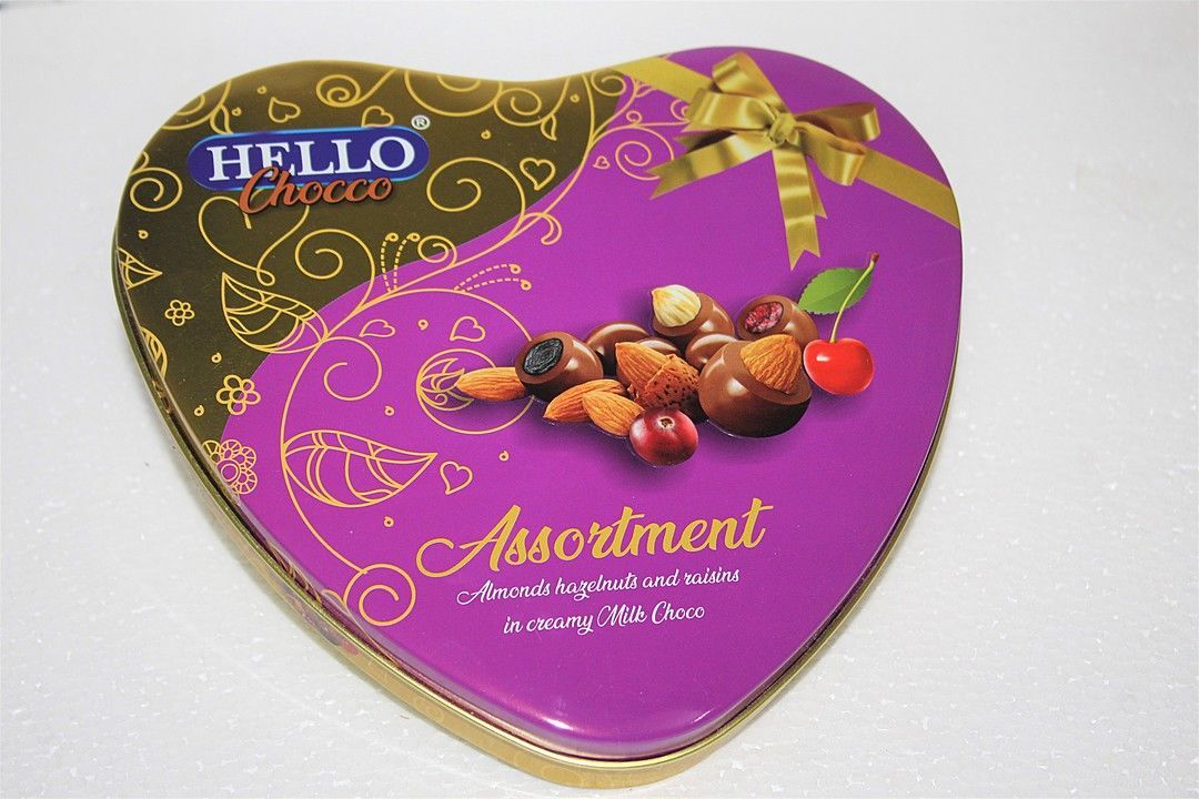Nuties asssorted heart tin uploaded by Hello choco on 8/17/2020