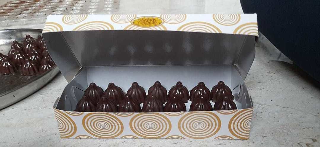 21 chocolate modak now in disccount for festival offer uploaded by business on 8/17/2020
