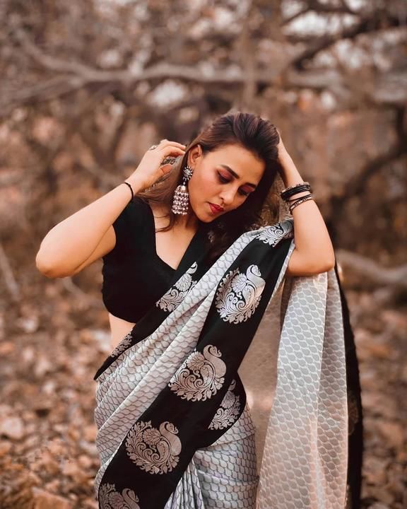Saree uploaded by NIKKY DUBEY on 6/28/2021