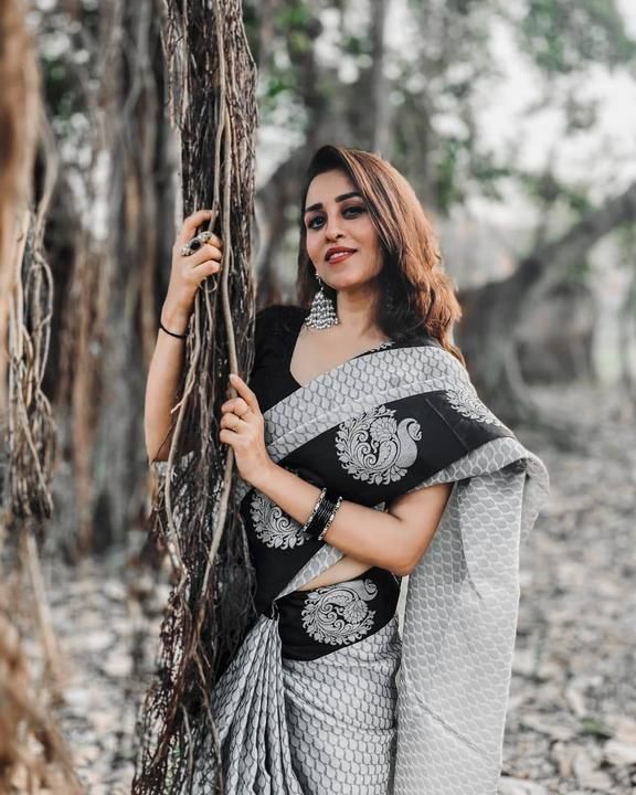 Saree uploaded by NIKKY DUBEY on 6/28/2021